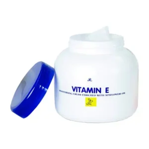 AR Vitamin E Moisturizing Cream Enriched with Sunflower Oil